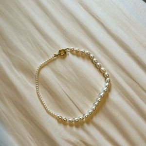 Eliou pearl necklace